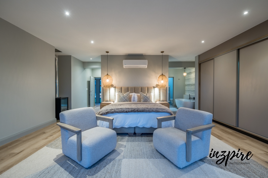 4 Bedroom Property for Sale in Glentana Western Cape